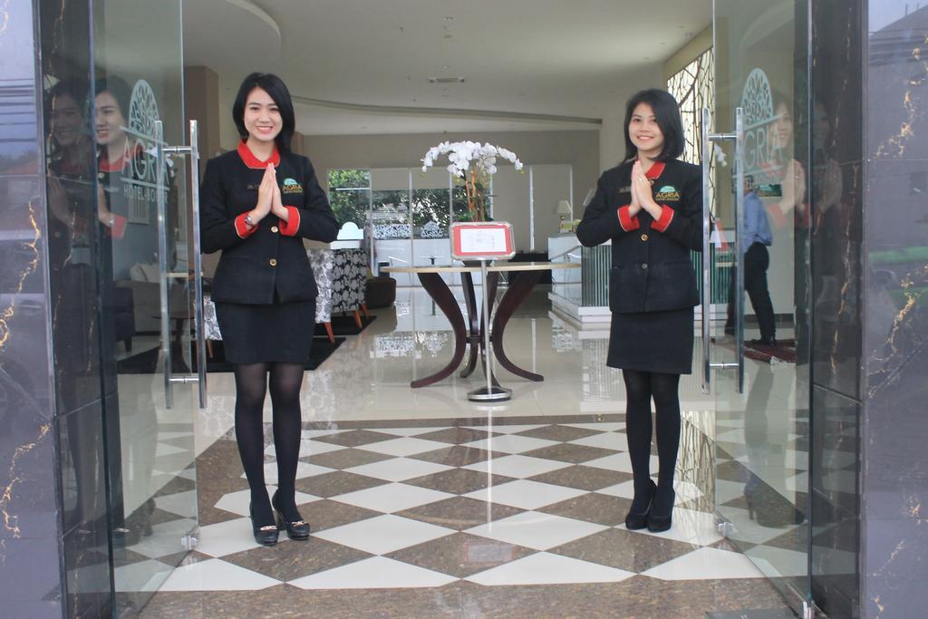 Agria Hotel Bogor Exterior foto