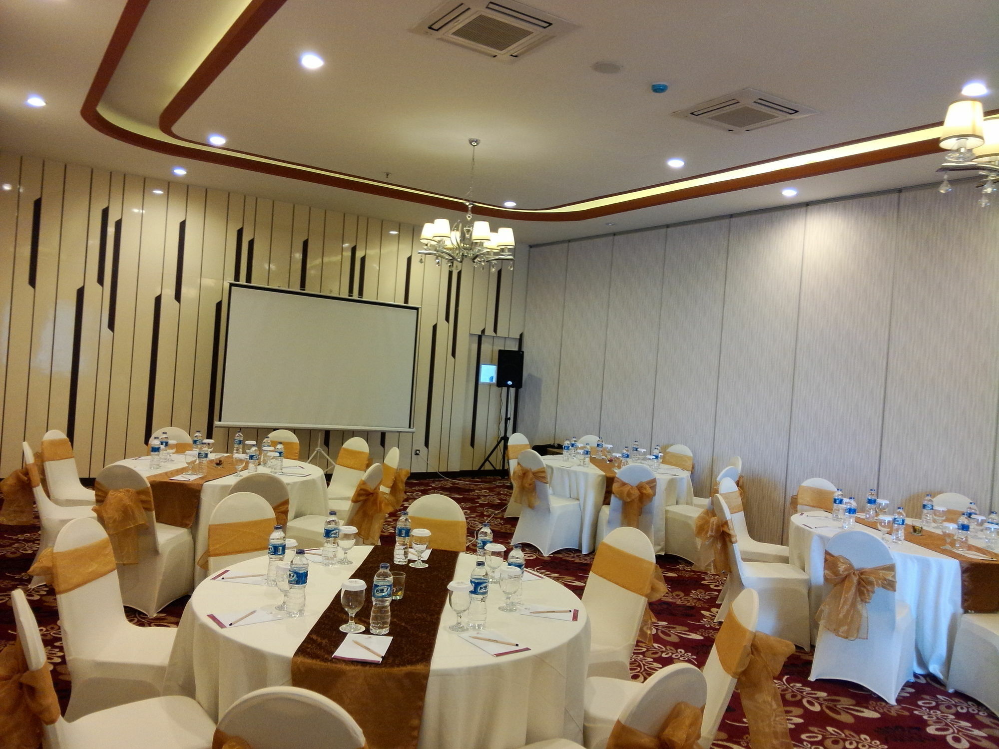 Agria Hotel Bogor Exterior foto
